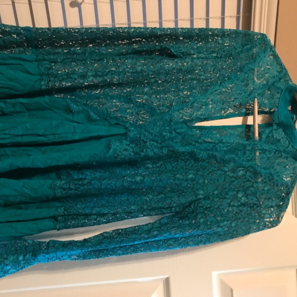 Dresses - Picture 5 of 16